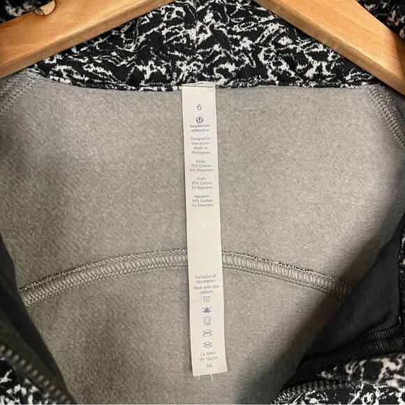 Lululemon Scuba Hoodie Zip Up Jacket IV in Iced Wave White Black / Black 6 - Picture 6 of 11